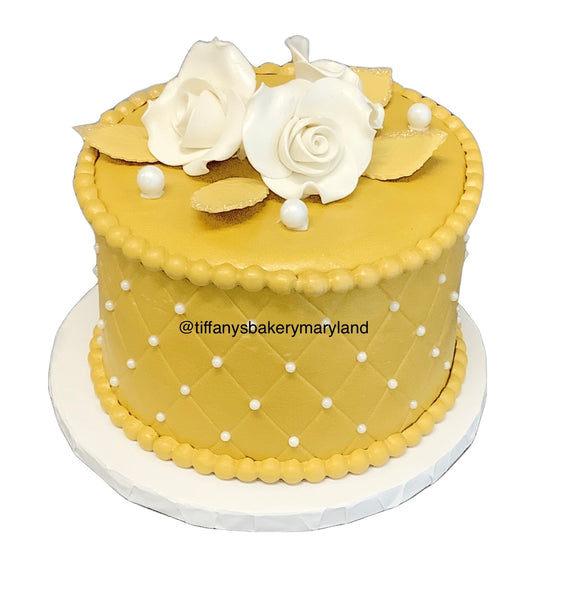 Fondant Covered Diamond Quilted Round Cake with Flowers
