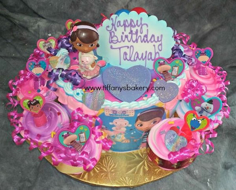 Doc McStuffins 8" Round Cake with 12 Cupcakes