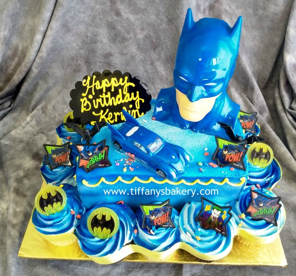 Sheet Cake with Cupcakes