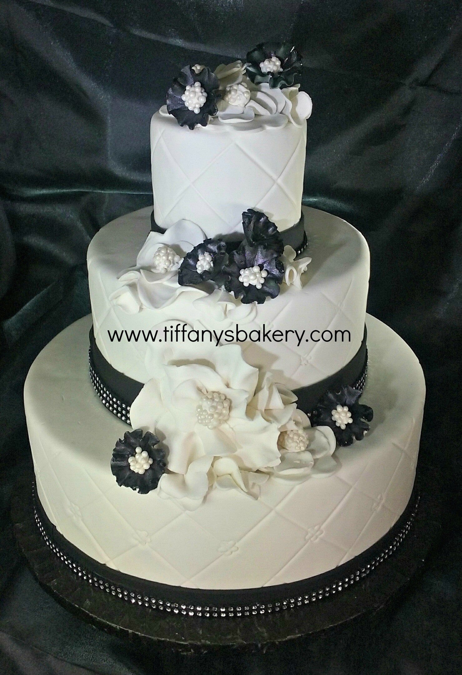 Black Bling and Diamond Pattern Fondant Wedding Cake – Tiffany's Bakery