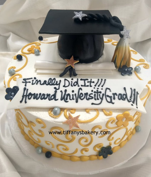 Mini Grad Cap on Round Cake