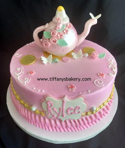 Teapot on Round Cake